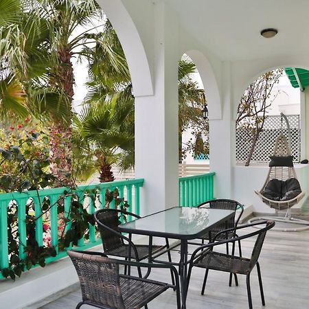 Kamari Beach Houses With Balcony And Garden Kamári Exterior foto