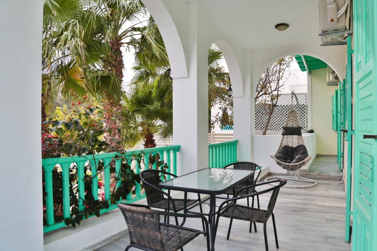 Kamari Beach Houses With Balcony And Garden Kamári Exterior foto