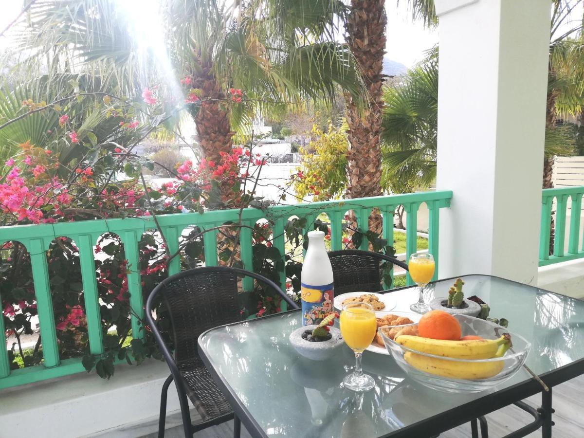 Kamari Beach Houses With Balcony And Garden Kamári Exterior foto