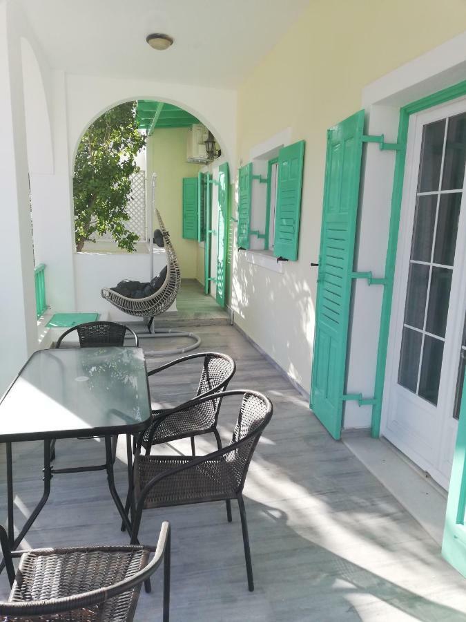 Kamari Beach Houses With Balcony And Garden Kamári Exterior foto